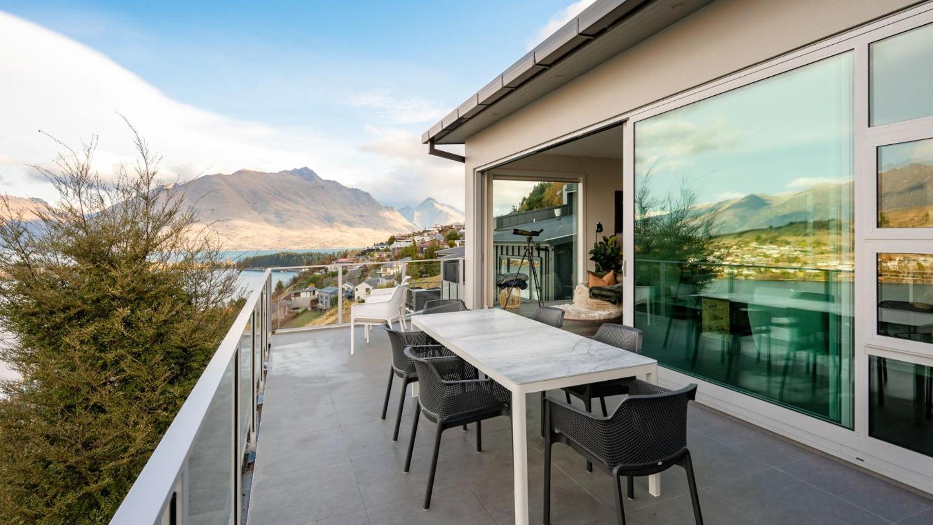 Tahuna Vista-Fire Place-Hot Tub -Free Parking -Bbq Queenstown Bagian luar foto